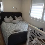 Апартамент Charming Studio In The City Center