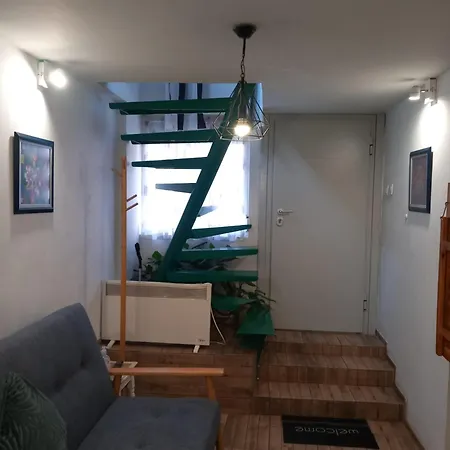 Διαμέρισμα Charming Studio In The City Center